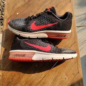 Womams Nike Air Max size 6.5y